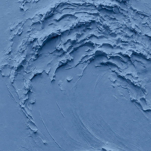 Creme No. 5 Blue — close-up of the deep blue textured wave surface